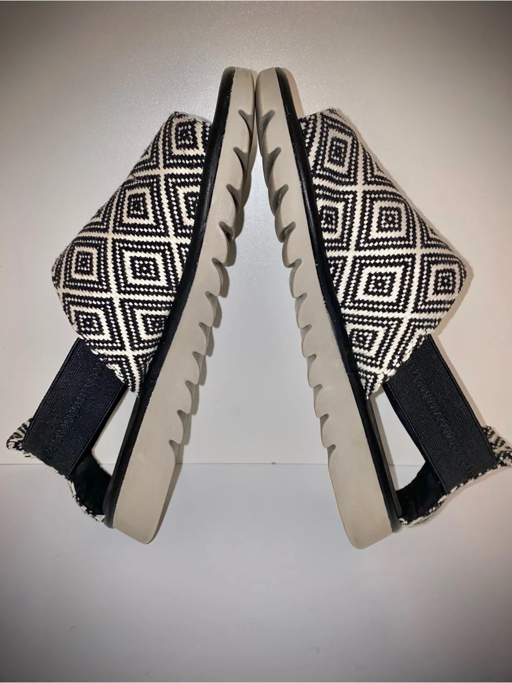 Skechers Black & White Geometric Slip-On Mules